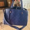 shoppeaholic_77
